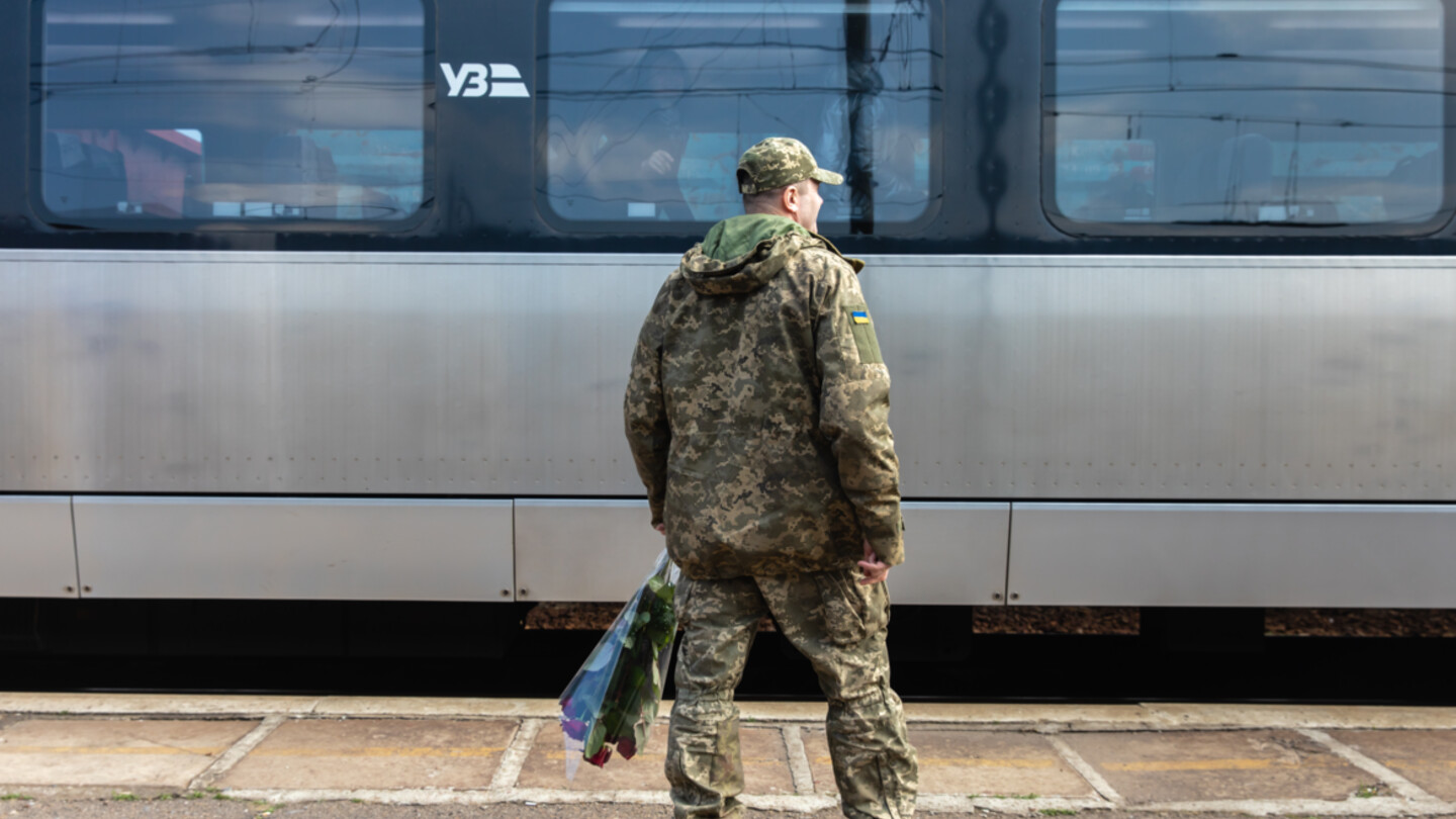 Участникам боевых действий положено немало льгот на работе: о чем нужно  знать | Новости PRO