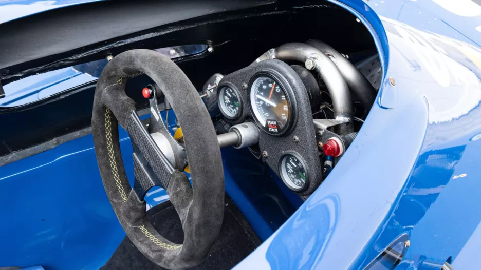 Tyrrell P34 интерьер