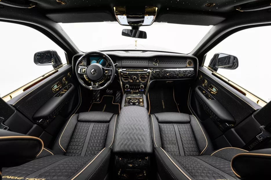 Rolls-Royce Cullinan Linea D'Oro интерьер.