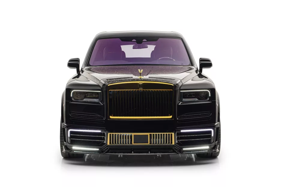 Rolls-Royce Cullinan Linea D'Oro передняя часть.