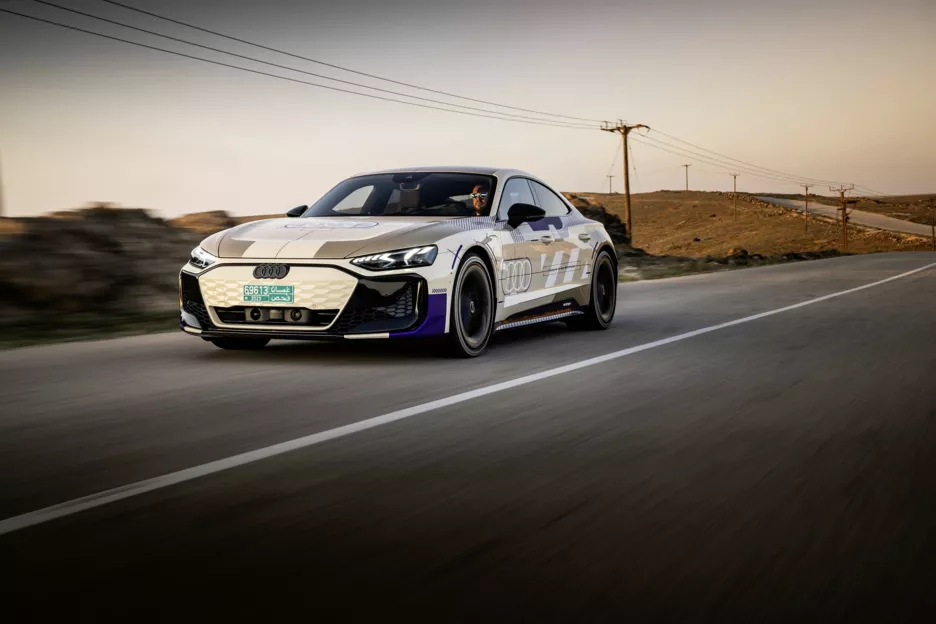 Audi RS e-tron GT Performance передняя часть.