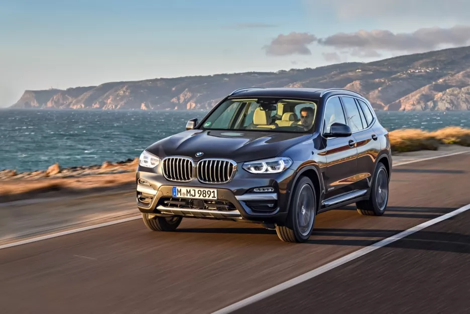 BMW X3.