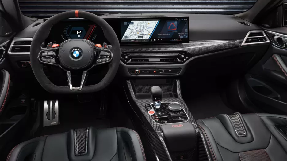 BMW M4 CS інтер'єр.