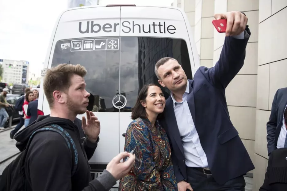 Мер Києва Віталій Кличко особисто прибув на запуск нового сервісу Uber Shuttle.