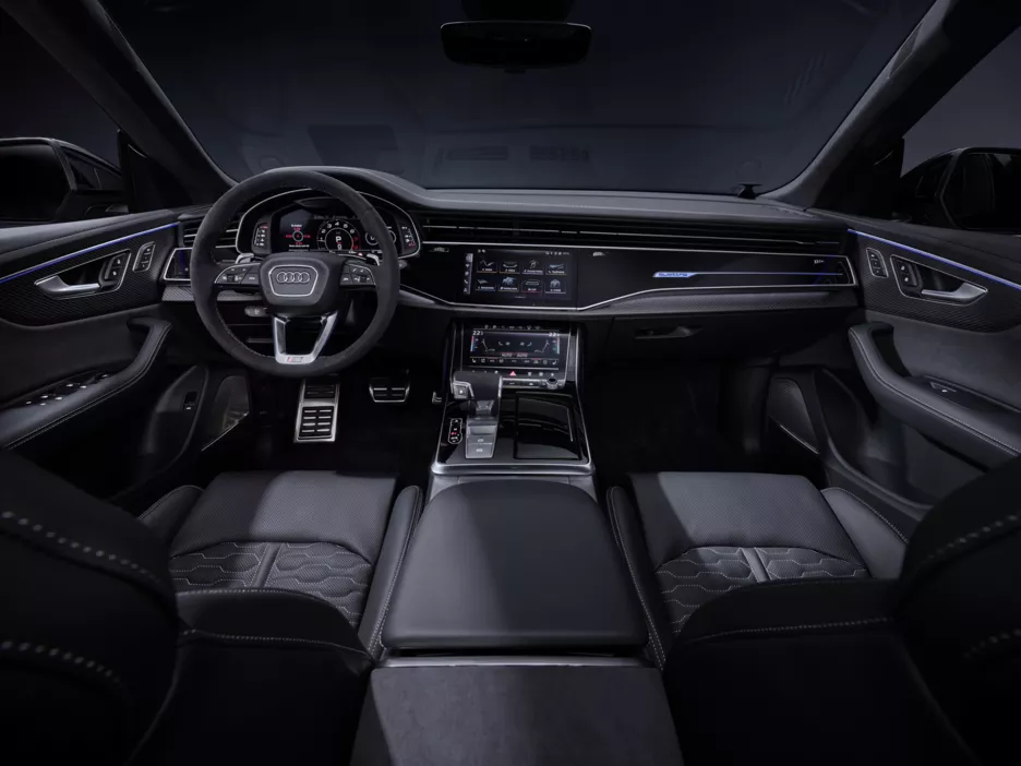 Audi RS Q8 інтер'єр.