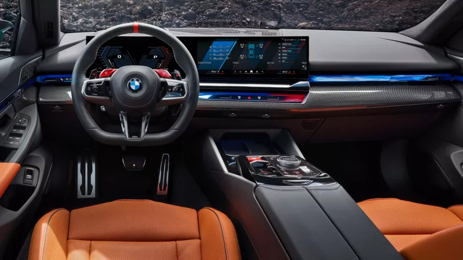 BMW M5 интерьер.