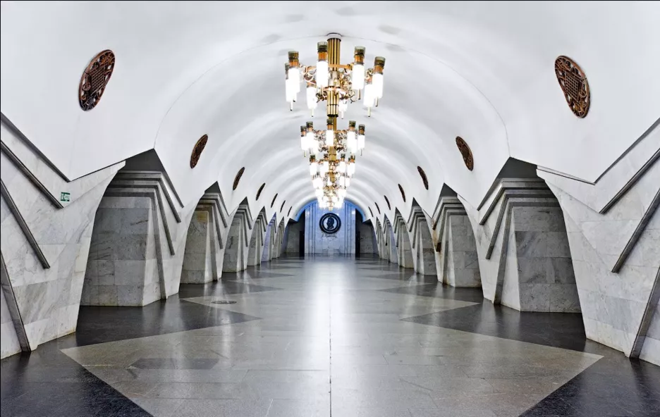 Станция метро &quot;Ярослава Мудрого&quot;.