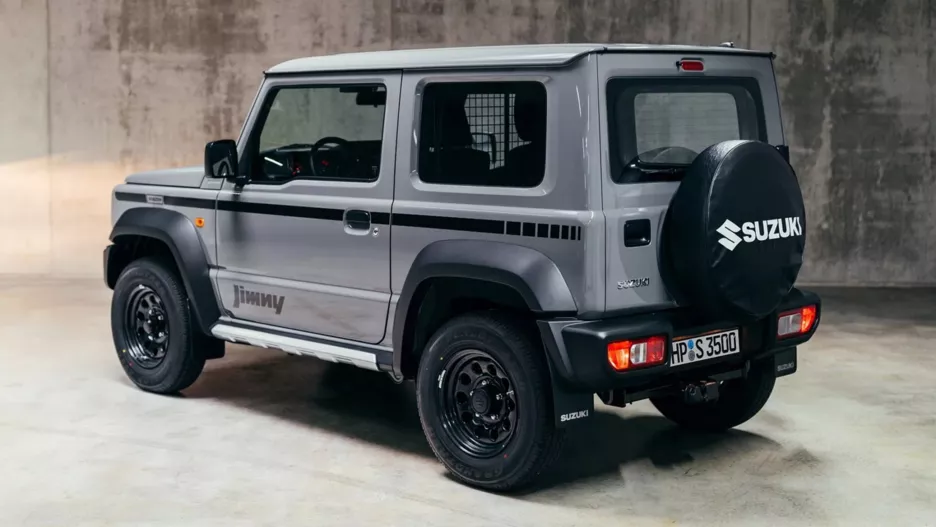 Suzuki Jimny Horizon задня частина.