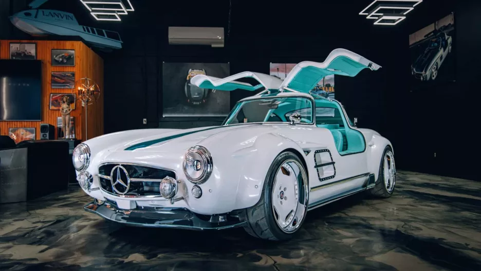 300SL Tesla передня частина.