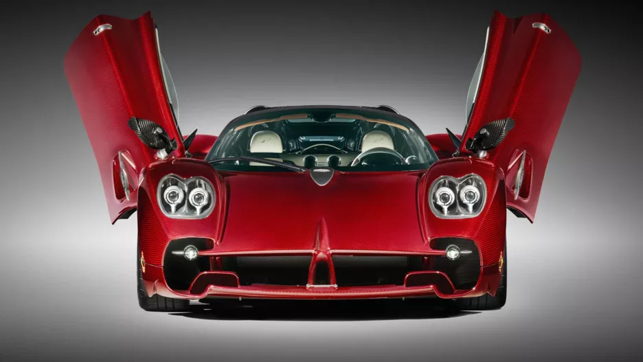 Pagani Utopia Roadster передня частина.