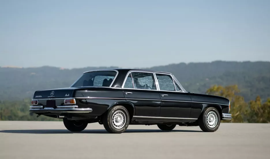 Mercedes-Benz 300 SEL 6.3 задня частина.