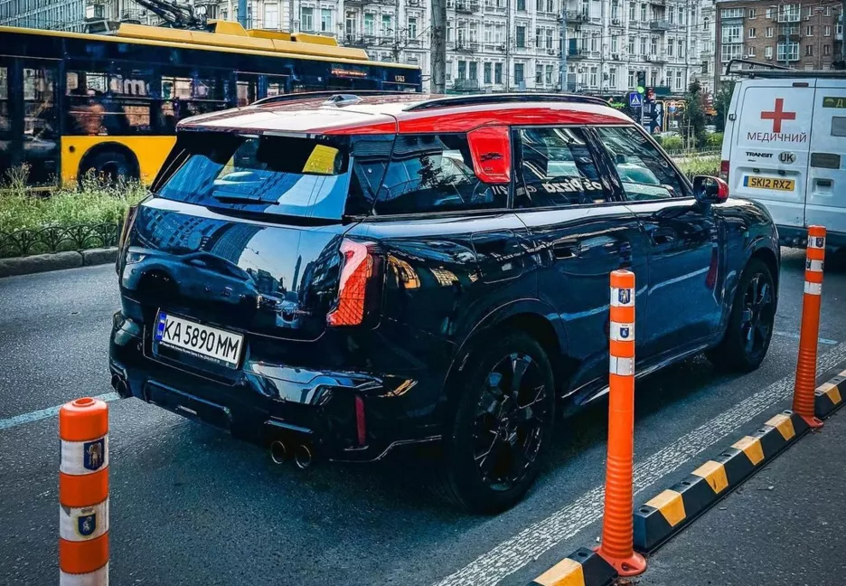 MINI Countryman JCW в Киеве.