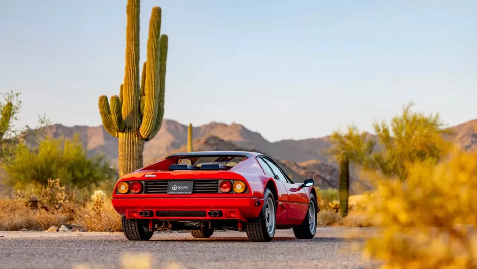 Ferrari 512 BBi задня частина.