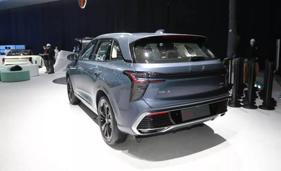 Hongqi HS3 PHEV задняя часть.