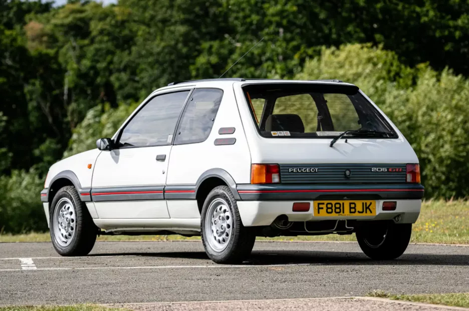 Peugeot 205 GTi задня частина.