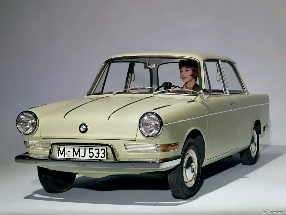 BMW 700.