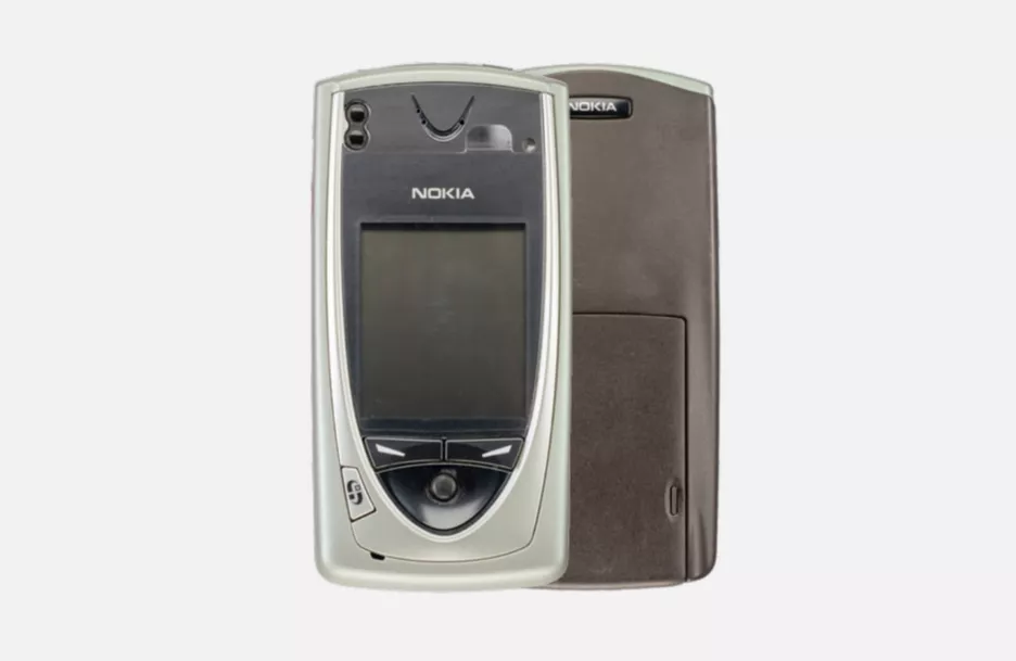 Nokia 7650.