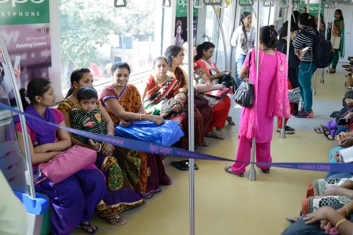 Вагон для женщин в метро Мумбаи.