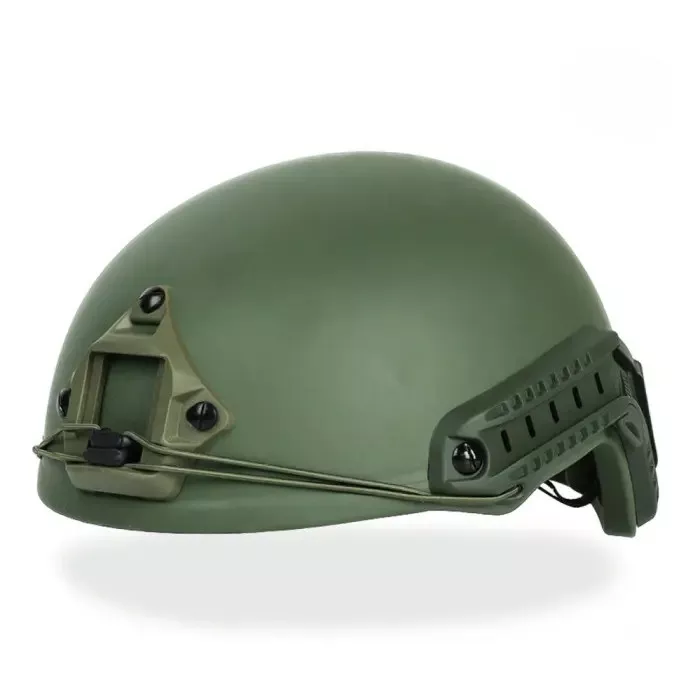 Шлем для военных.