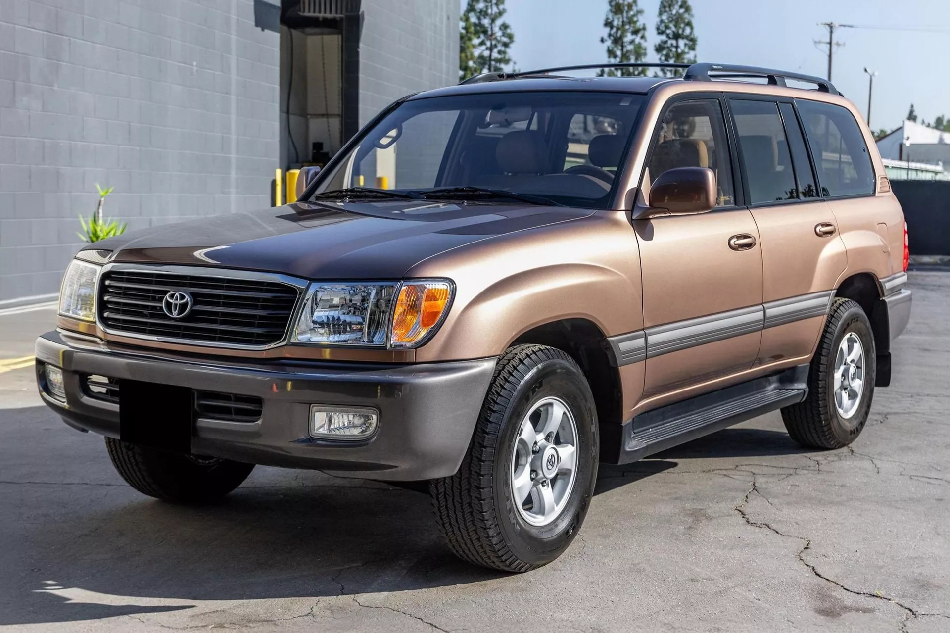 Капсула часу: Toyota Land Cruiser 90-х пішов з молотка за ціною нового ...